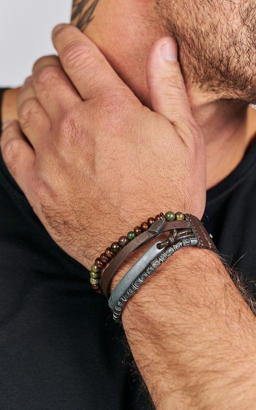 PULSEIRA DE COURO COM METAIS EM ZAMACK - COFFEE