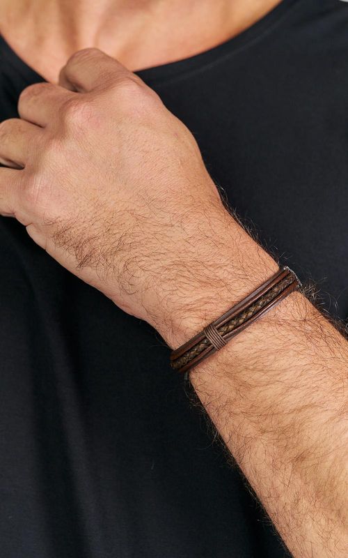 PULSEIRA DE COURO COM METAIS EM ZAMACK - PRETO