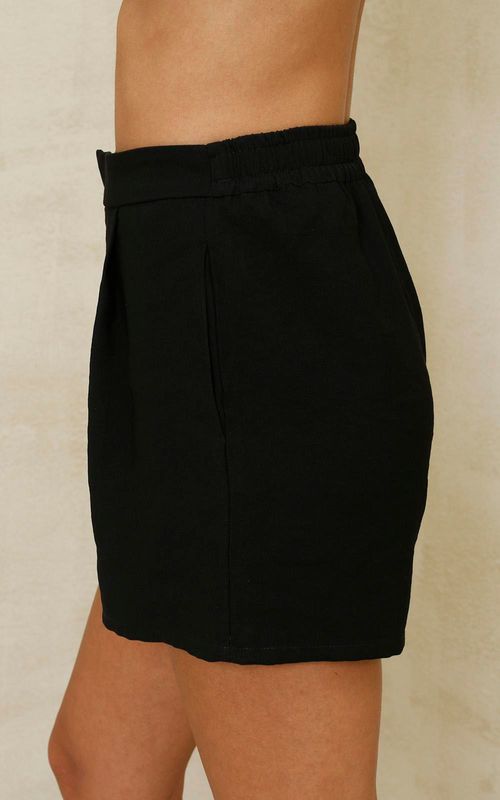 Shorts Alfaiataria Feminino Regular - PRETO