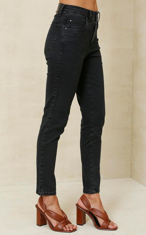 Calça Jeans Feminina Cigarrete - PRETO