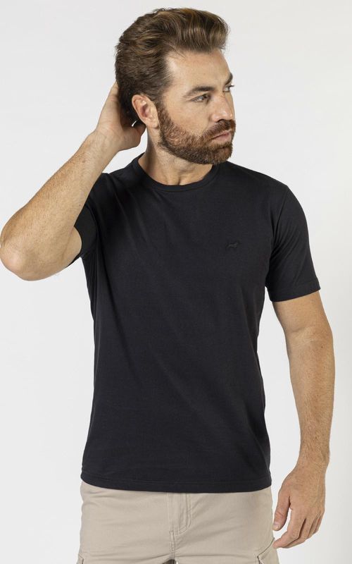 Camiseta básica manga curta masculina com bordado logo no tom da peça. - PRETO