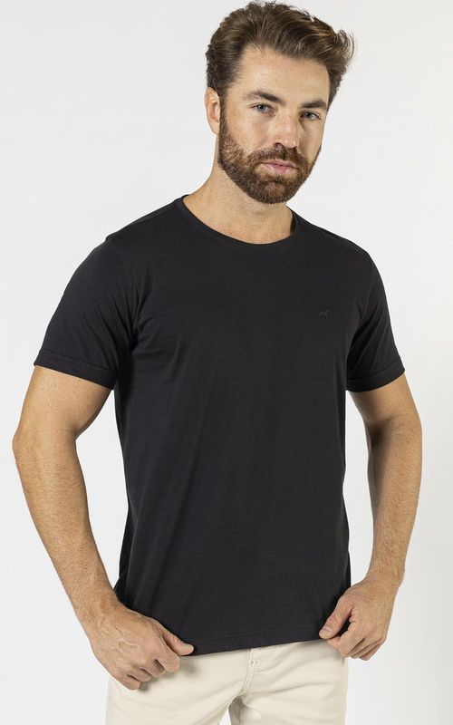 Camiseta básica manga curta masculina com bordado logo no tom da peça. - PRETO